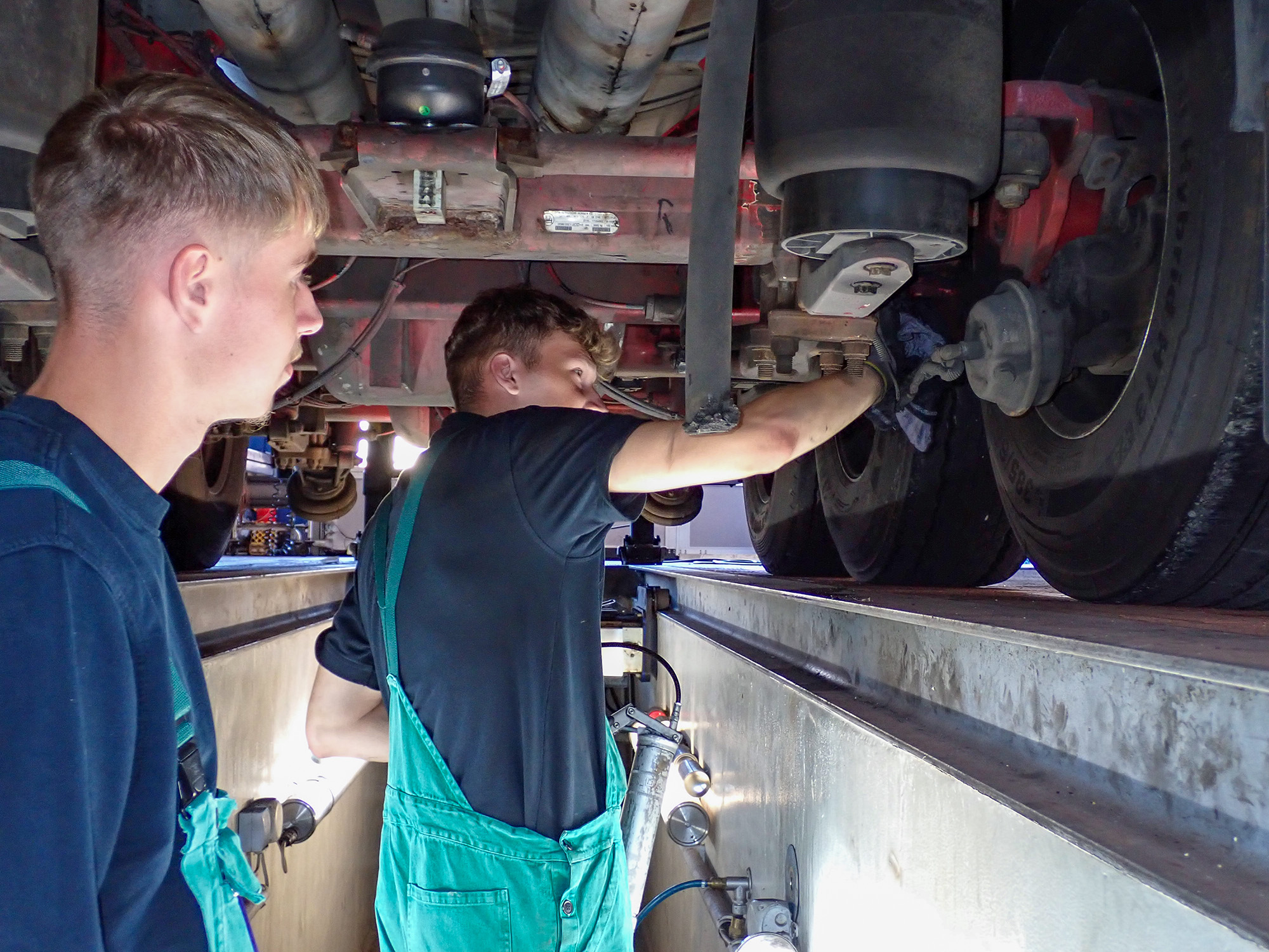 Azubi KFZ-Mechatroniker aktuelle Version