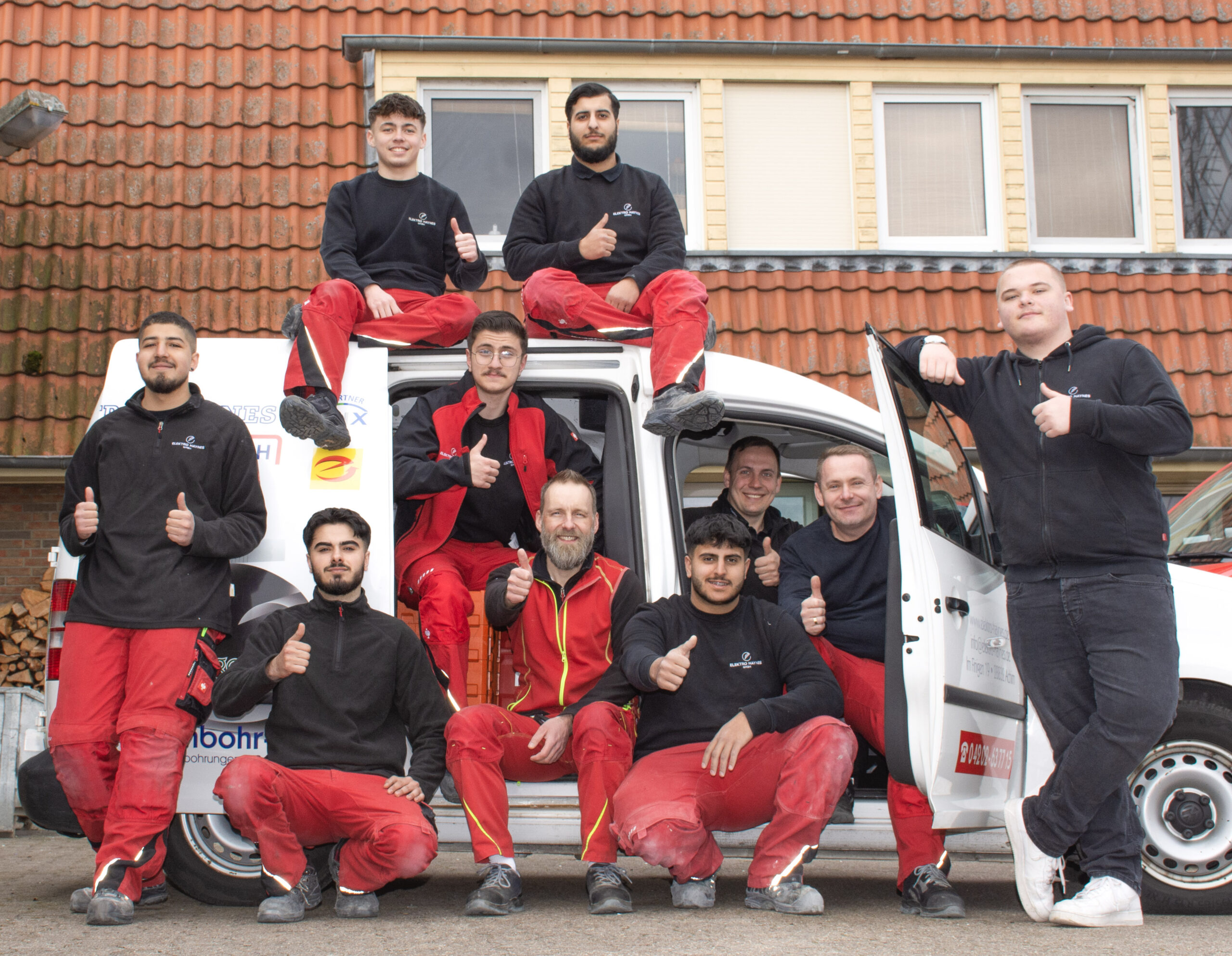 Bearbeitet_Gruppenbild-scaled